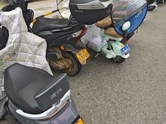-体育场(地铁站)