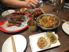 -喝丢一只鞋辣炒海鲜小烧烤(三八广场店)