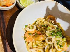 冬阴功海鲜意面-HELLO 27 意面·沙拉·帕尼尼