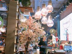 -胡桃里音乐餐厅(陶溪川店)(川湘赣菜·世界百大酒庄直供红酒·音乐表演)