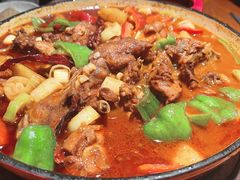 特色大盘鸡-阿里家·新疆烤肉酒場 by MIG