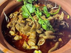 -龙巢盱眙龙虾·鸡煲·烧烤宵夜(坪洲店)