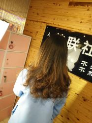 -镁连社·美联社