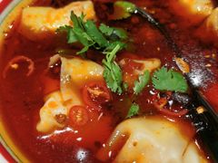 -八二小区抄手(龙湖上城天街店)