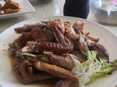 大鹏窑鸡-鹏城人家海鲜酒家·23年老字号(较场尾店)