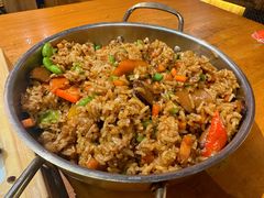 牛肝菌炒饭-老滇山寨•云南特色菜•地方菜•民族风情歌舞表演(金碧店)