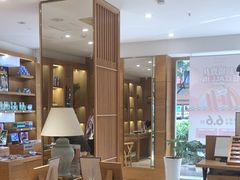 -宝丽眼镜(湖墅店)