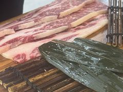 -臻牛烤肉
