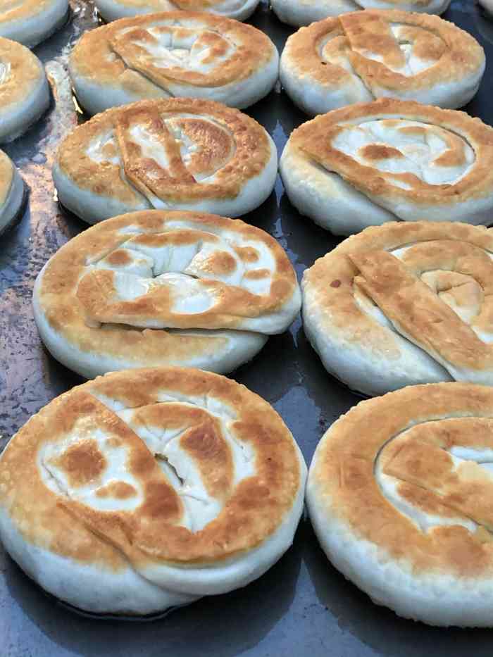 廖家食记宜兰葱饼-"在台北的日子里在满足的午觉清醒之后肚.