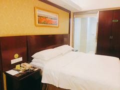 -维也纳酒店(深圳国际会展中心沙井上南店)