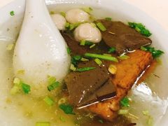 -松树干拌面店