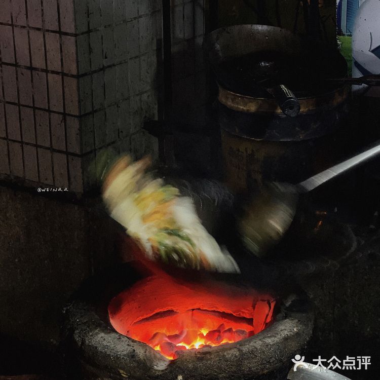 SHANGHAI I 魔都深夜街边小摊硬核炒面🥢