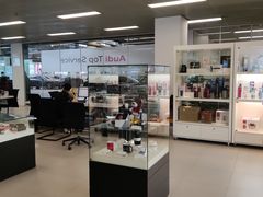 -深圳锦龙奥迪4S店(前海店)