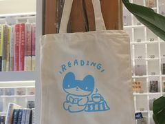 -猫的天空之城概念书店(丽江古城饮玉巷店)