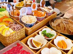 -菌自由丨野生菌火锅特色庭院餐厅(丽江古城店)