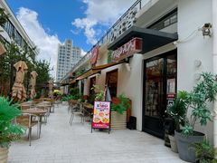 -必胜客(上海华谊新所店)