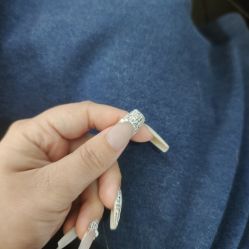 -花岐款式专研健康美甲沙龙