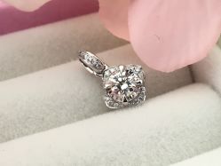 -威德钻石-克拉钻大本营(南京东路店)