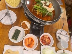 -喇喇排骨火锅·传统韩式脊骨汤(望京西园总店)