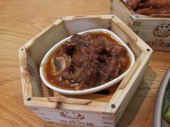 牛仔骨-美食小镇·观赏珍稀鸟类·长隆熊猫酒店