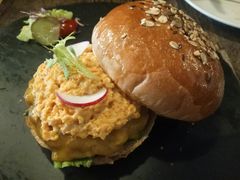 -HIGH FIVE哈福手工汉堡(桂林路店)