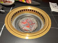 -山川小町·极番烧肉(新地假日广场店)