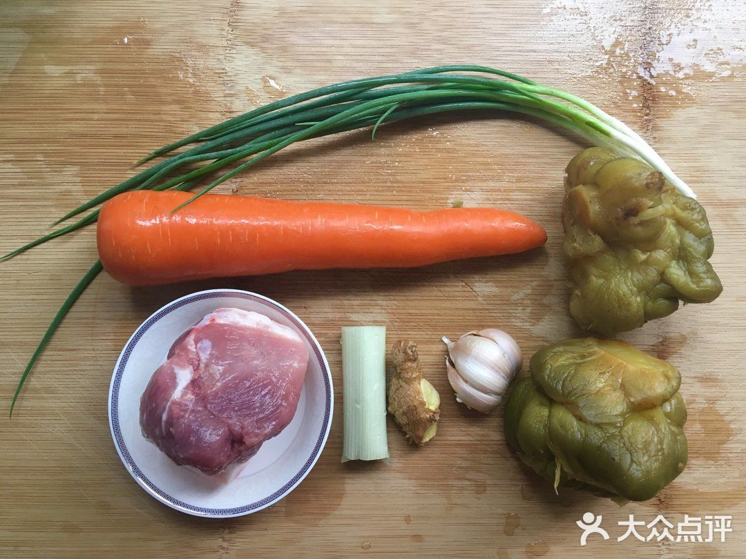 夏日必做家常小炒之榨菜丝炒胡萝卜丝