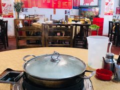 大堂-光头仔烧鸡牛杂店