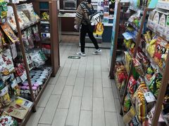 -全家便利店(东直门店)