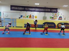 -米高轮滑·自由式轮滑·速桩·滑板(锦辉店)