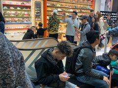 -ABC MART(心斎橋店)