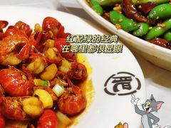 -肥肥虾庄·金牌油焖大虾(首义路店)