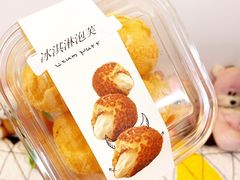 特色冰淇淋泡芙-金色麦甜糕点(面包.蛋糕.华苑店)
