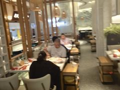 -三人行骨头王火锅(长寿店)