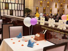 -广州万富希尔顿酒店·感趣自助餐厅·金秋蟹宴生蚝海鲜刺身烧烤