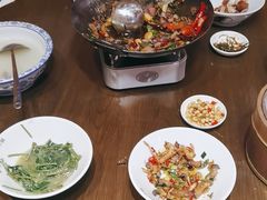 -富正毅三下锅(体育馆店)