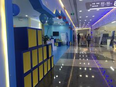 -鸿通城购物中心