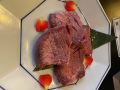 厚切牛舌-松阪牛焼肉M(法善寺横丁店)
