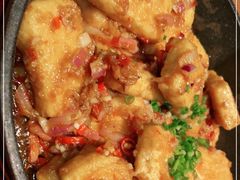 -云海肴·汽锅鸡·云南菜(天山百盛优客店)