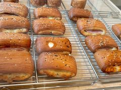 -VERIE BAKEHOUSE