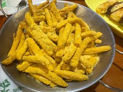 -BHC炸鸡(明洞总店)
