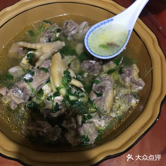 穿岩十九峰山晓农庄