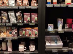 零售区-星巴克臻选(南京金茂览秀城店)