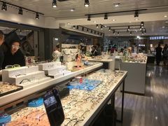 -宏宇眼镜蔡司依视路折扣店(兆佳眼镜城店)