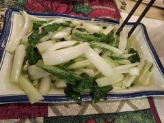 -刘姐啤酒鱼民族演艺餐厅(西街总店)