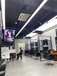 -苏奇发型·烫发染发