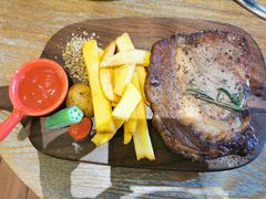 -丽莎沙拉轻食餐厅(国贸店)