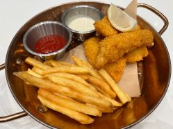 -奈尔宝家庭中心·亲子餐厅(鄞州万达店)