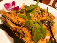 -Chom Cafe and Restaurant