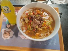 -呷佬·长沙手工米粉(金沙江路店)